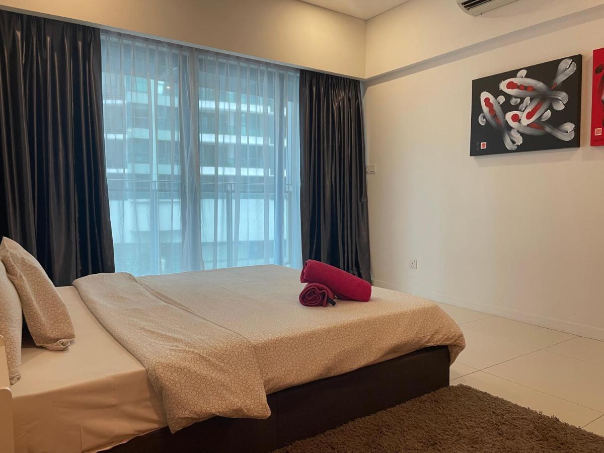 Mercu Summer Suite Klcc By Minshuku Куала Лумпур Екстериор снимка