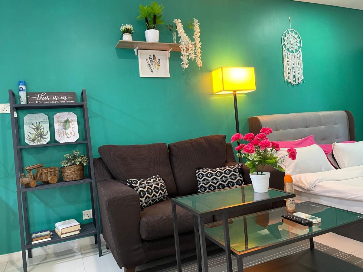 Mercu Summer Suite Klcc By Minshuku Куала Лумпур Екстериор снимка
