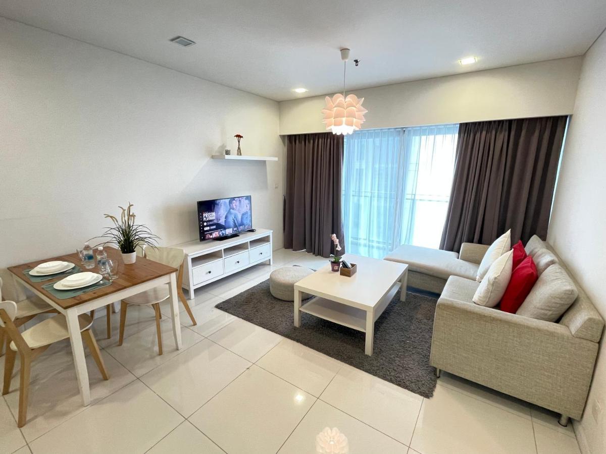 Mercu Summer Suite Klcc By Minshuku Куала Лумпур Екстериор снимка