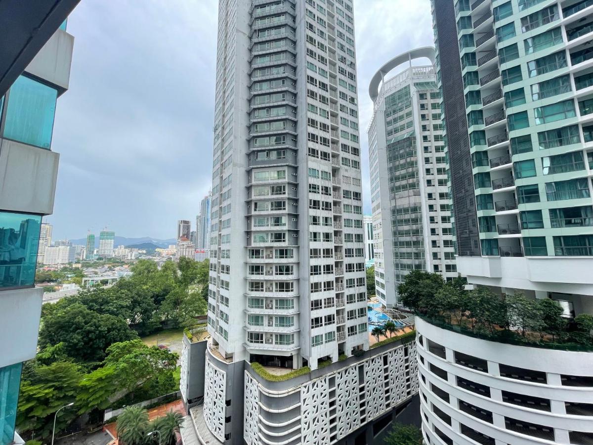 Mercu Summer Suite Klcc By Minshuku Куала Лумпур Екстериор снимка