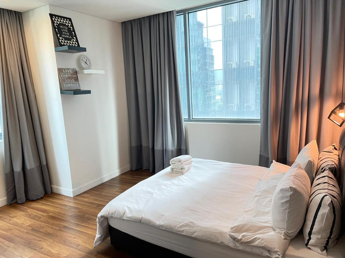 Mercu Summer Suite Klcc By Minshuku Куала Лумпур Екстериор снимка