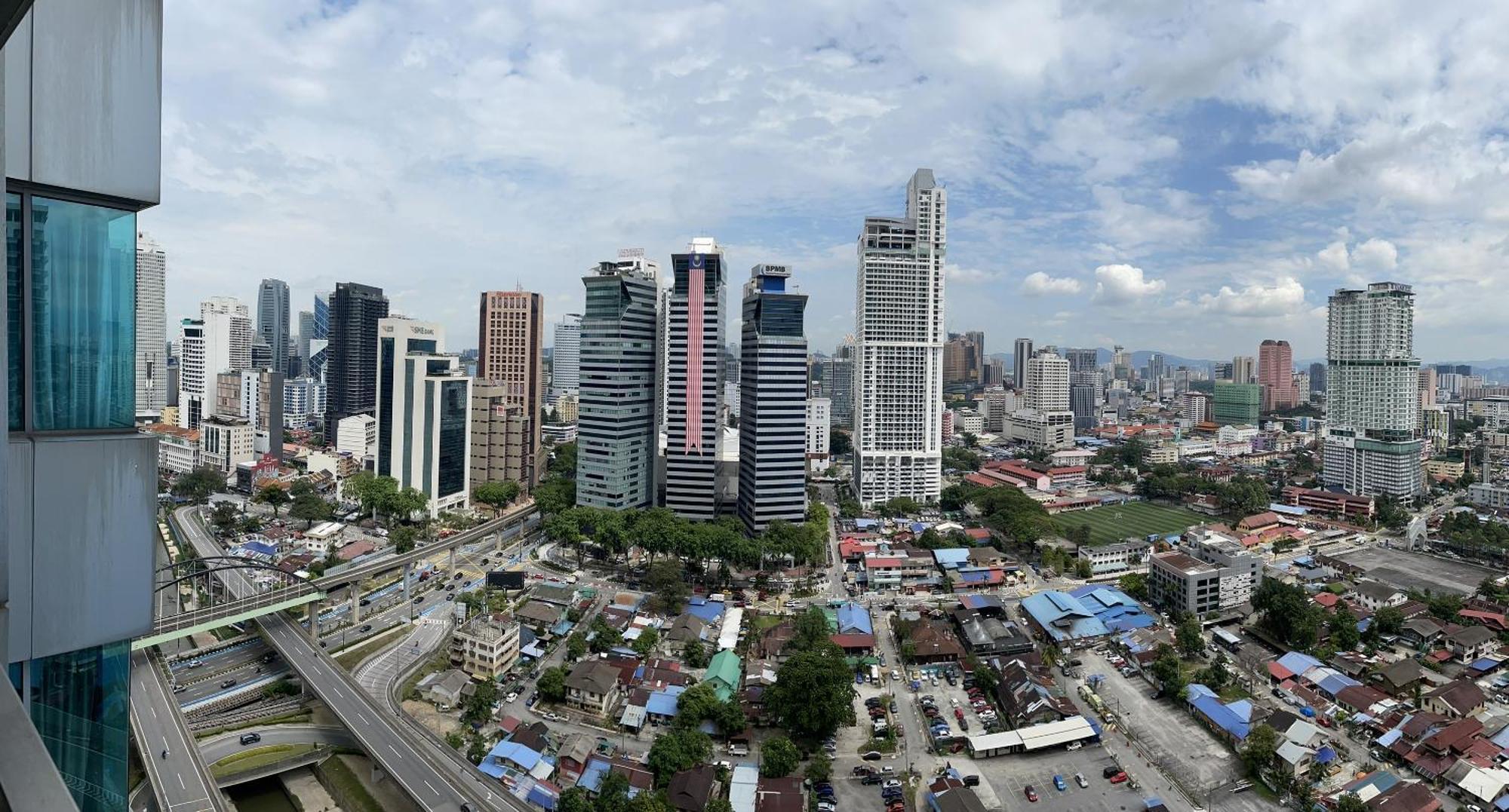Mercu Summer Suite Klcc By Minshuku Куала Лумпур Екстериор снимка