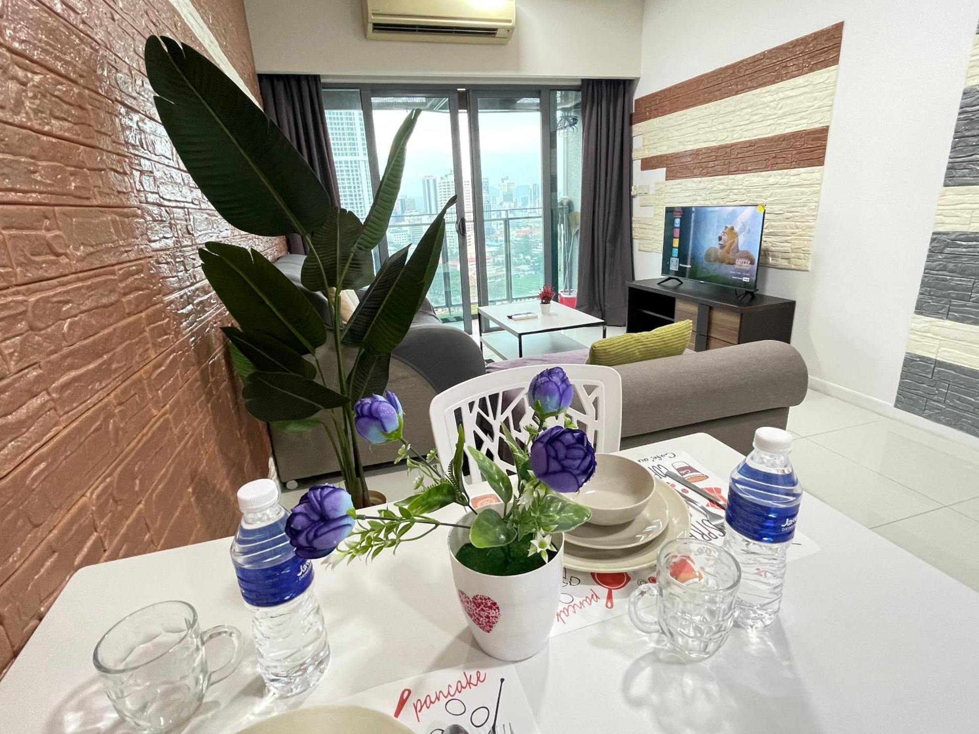 Mercu Summer Suite Klcc By Minshuku Куала Лумпур Екстериор снимка